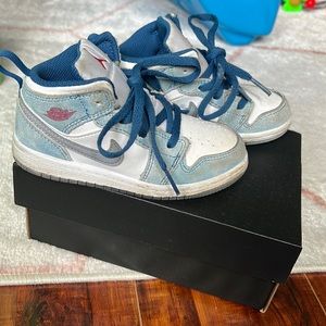 Limited Edition Toddler Boys Nike Jordan’s Size 9